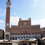 Palazzo Publico de Sienne vu de la place